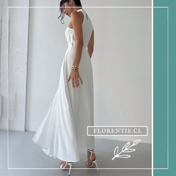 Espalda vestido blanco hombros descubiertos