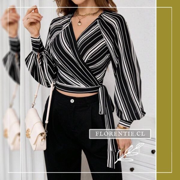 Blusa negra rayas blancas