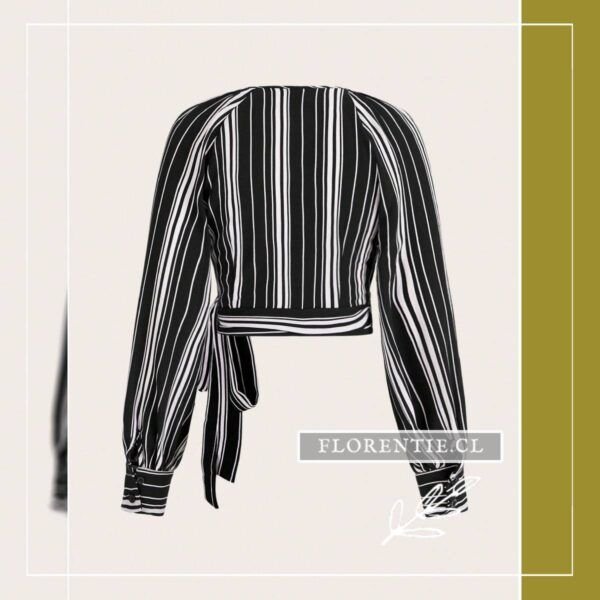 Blusa tipo wrap rayas