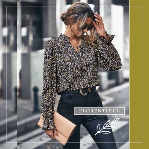 Blusa estampada flores pequeñas