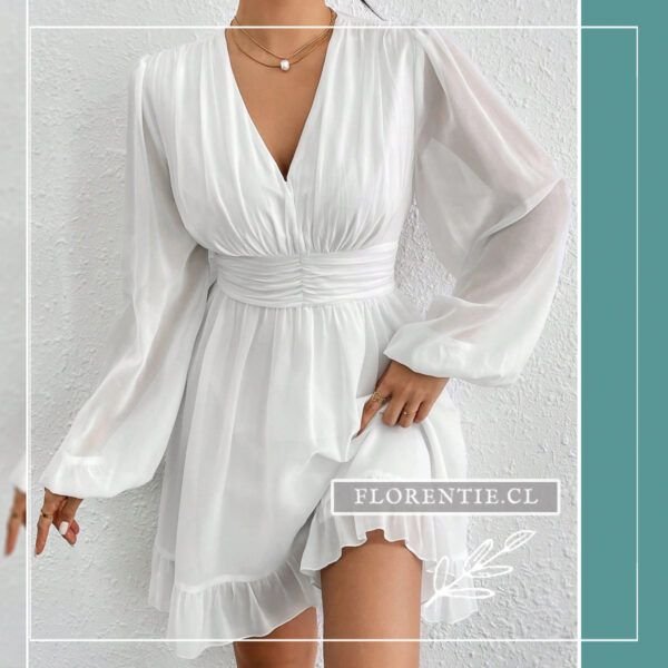 Vestido blanco corto fruncido