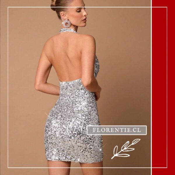 Espalda vestido plateado mini
