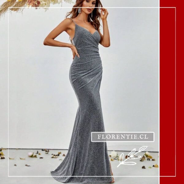 Vestido color gris plata largo
