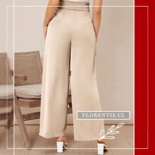 Vista posterior palazzo beige claro mujer