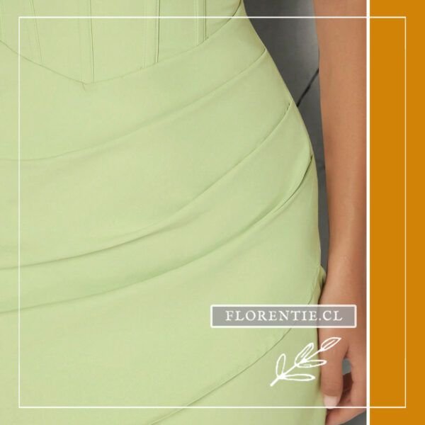 Detalle falda vestido corto verde menta