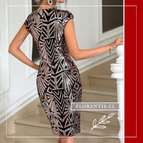 Espalda vestido corto coctel negro