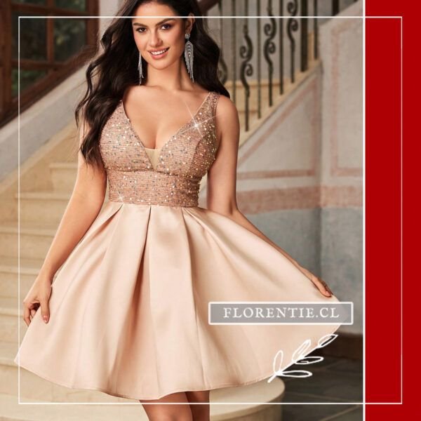 Vestido de fiesta corto acampanado