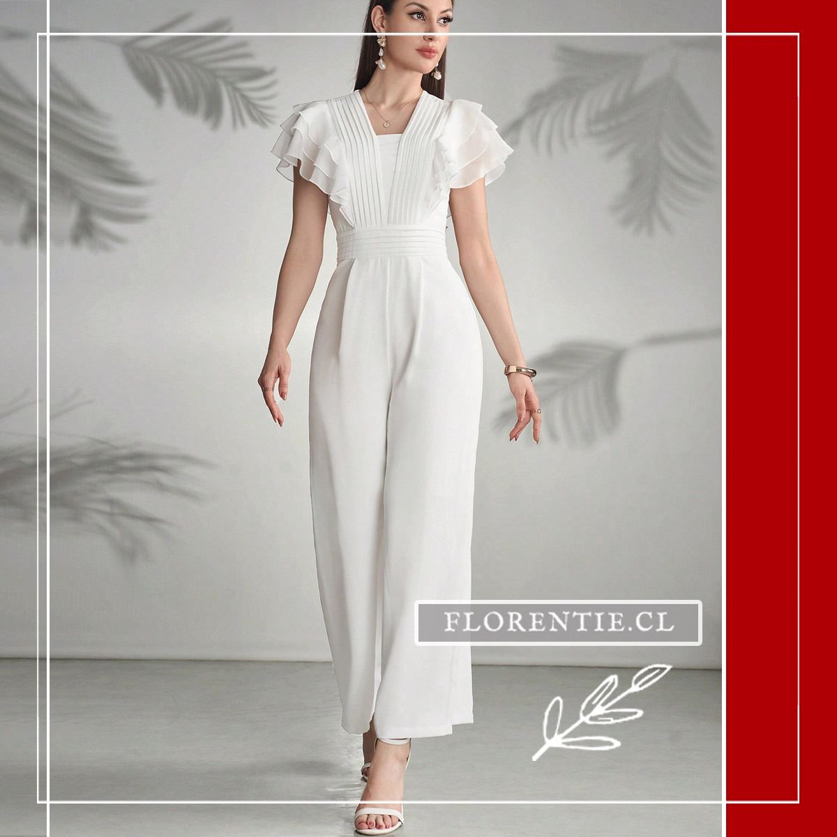 Vista frontal del enterito blanco Gadot con escote cuadrado plisado y pantalón palazzo para bodas civiles.