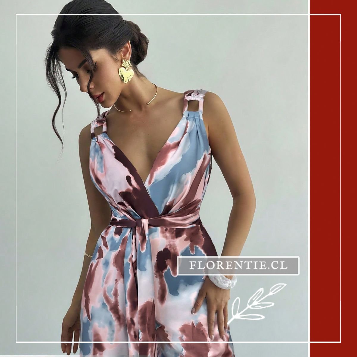 Enterito de estampado acuarela multicolor con escote envolvente y pantalón palazzo ideal para damas de honor modernas.