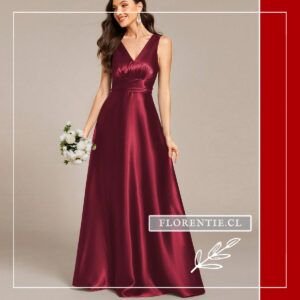 Vista frontal completa destacando el corte imperio que estiliza la cintura y la caída de la tela.