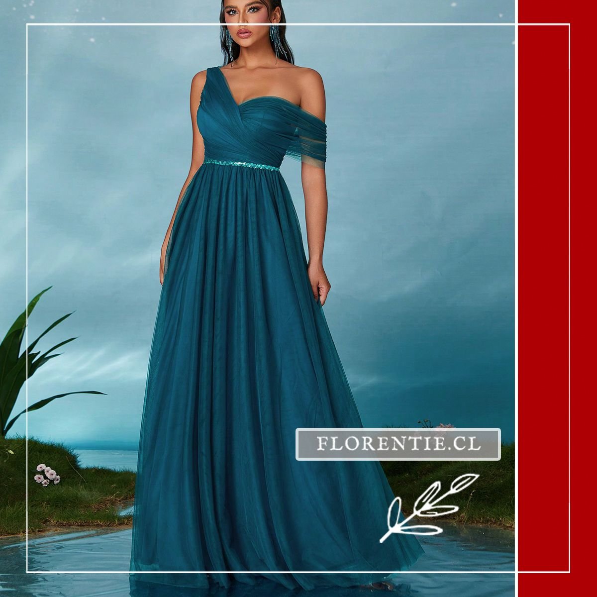 Modelo luciendo el vestido de gala de tul verde azul petróleo, destacando el ajuste en la cintura con brillos.