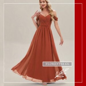 Modelo luciendo vestido terracota con falda al vuelo mostrando la ligereza de la gasa.